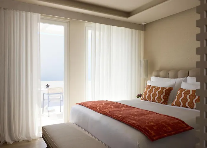 Santorini Heart Hotel & Spa