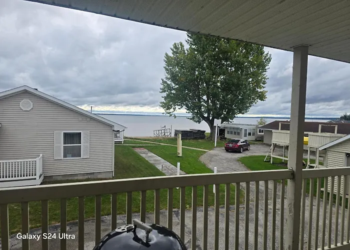 Poplars Lake Life Resort