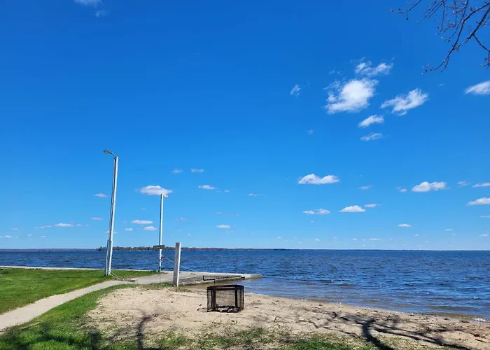 Poplars Lake Life Resort