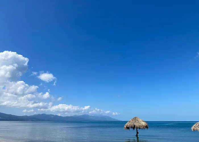 North Beach Club, Trujillo, Honduras