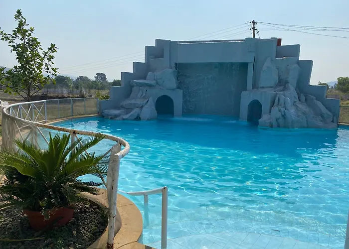 The Glen Woods Luxury Dome Stay Near Pavana Lake