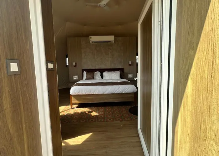 The Glen Woods Luxury Dome Stay Near Pavana Lake
