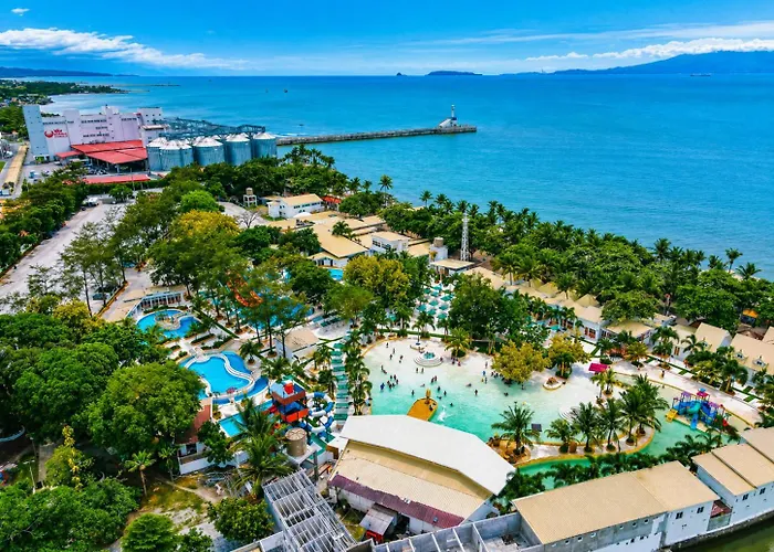 Villa Excellance Beach & Wave Pool Resort - Suites And Villas