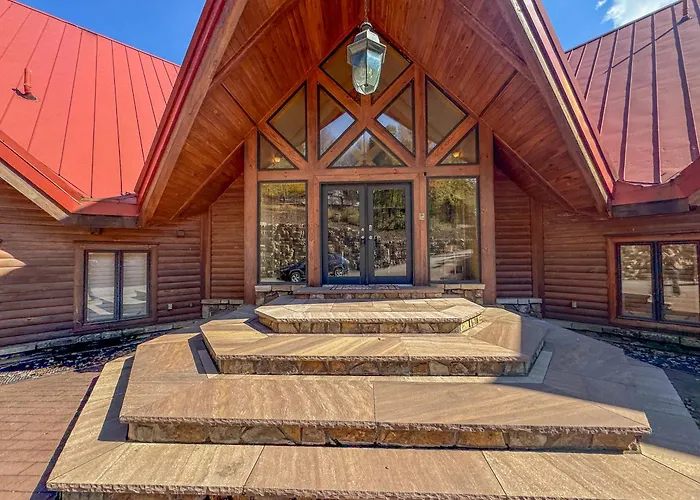 The Iconic Red Roof Lakefront Estate Of Deep Creek Lake - 8Br Sleeps 20