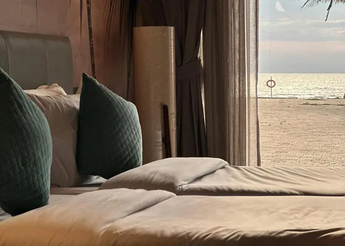 Le Sparrow Beach- Rooms