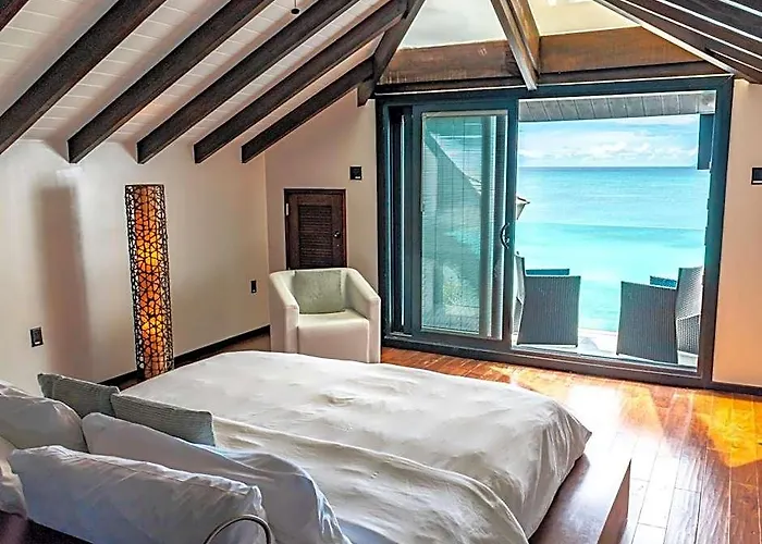 Tamarind Hills Resort & Villas