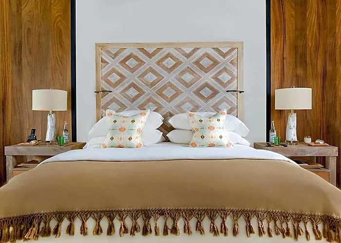 Susurros Del Corazon, Auberge Collection
