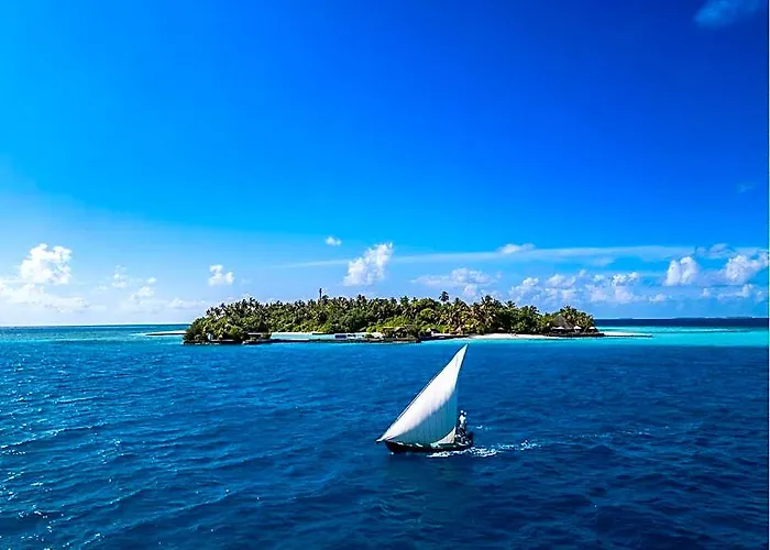 Makunudu Island- An Intimate Hideaway
