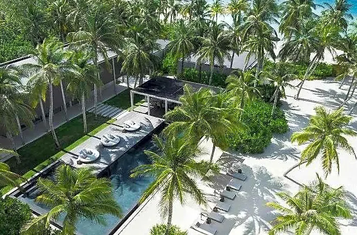 The Ritz-Carlton Maldives, Fari Islands