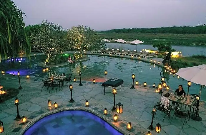 Barahi Jungle Lodge