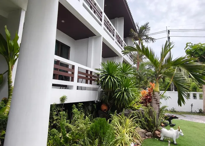 Jigsaw Cafe & Resort