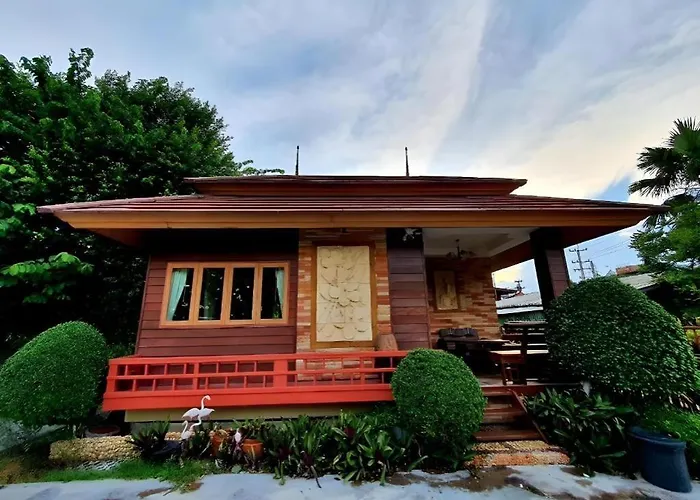 Baan Saranrom
