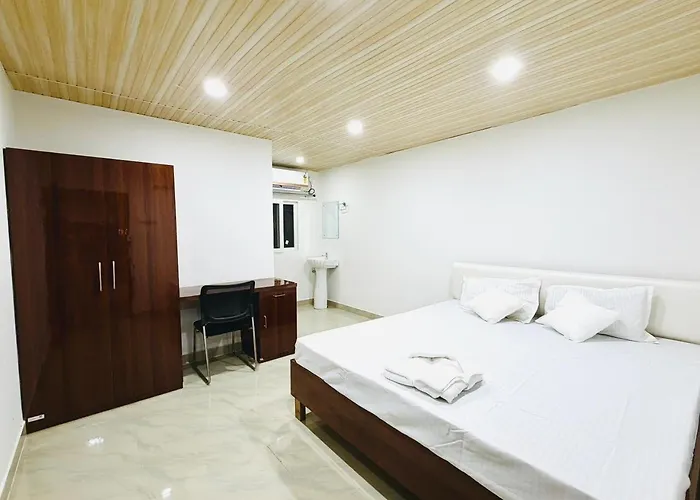 Raj Garden Resort