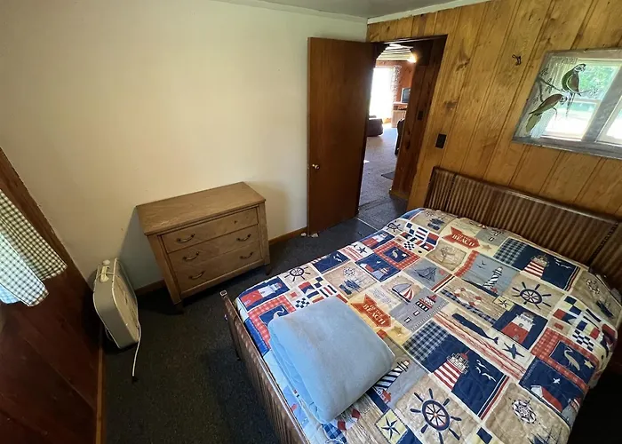 Papins Resort Cabin #1