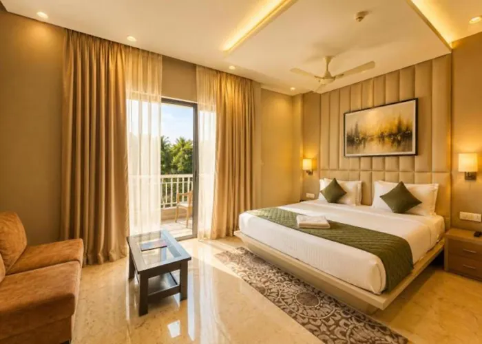 The Bay Suites - Sea Beach Front Hotel - Rooftop Infinity Pool - Balcony & Sea View In All Rooms - New Marine Drive Road - Complimentary Breakfast