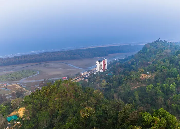 Best Western Plus Bay Hills