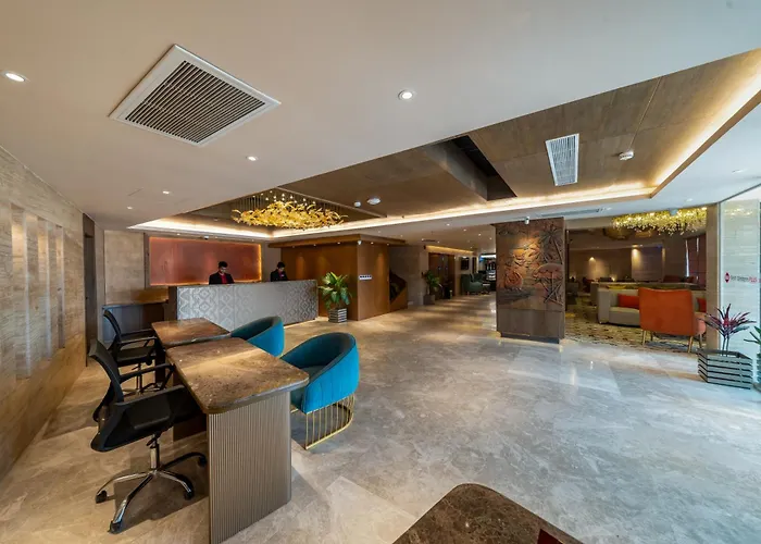 Best Western Plus Bay Hills