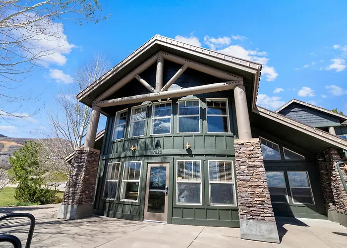 Fox Bay By All Seasons Resort Lodging