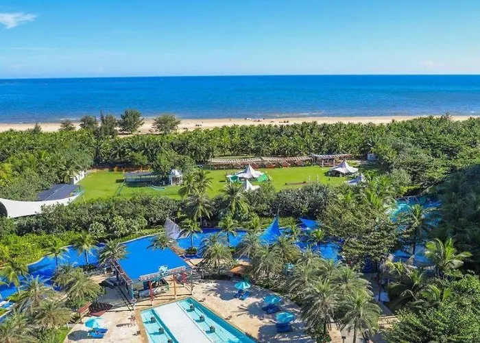 Aloha Oceanfront Suite Resort