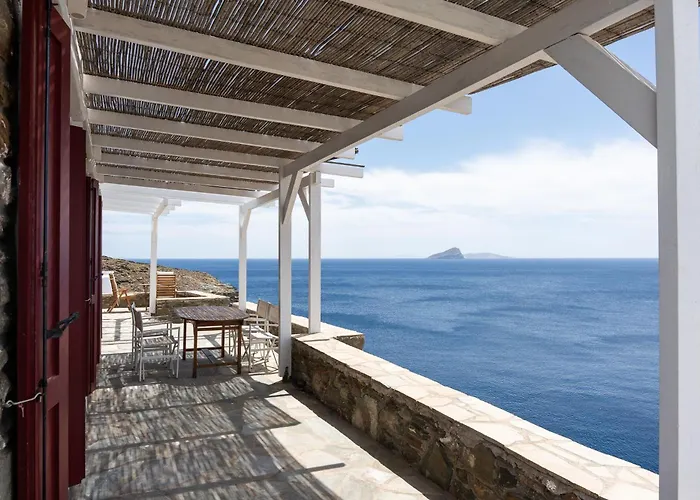 Nalo Suites & Villas