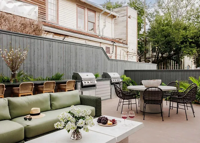 24 Bedroom Boutique Hotel Buyout Private Pool