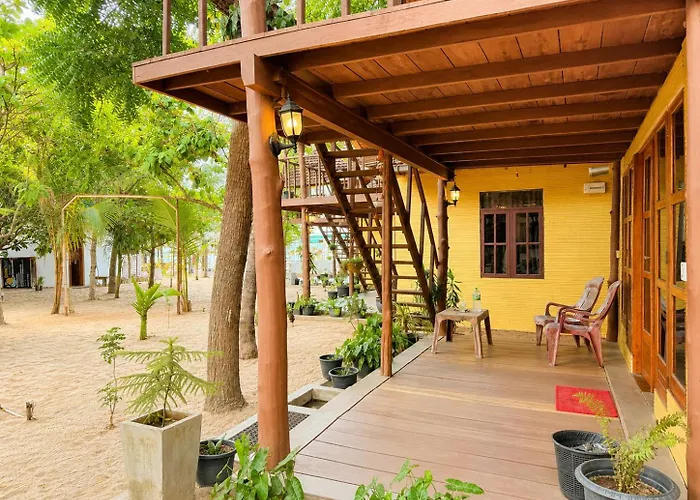 The Six Beach Chalets