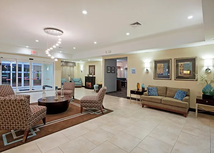 Holiday Inn Express & Suites Meriden By Ihg