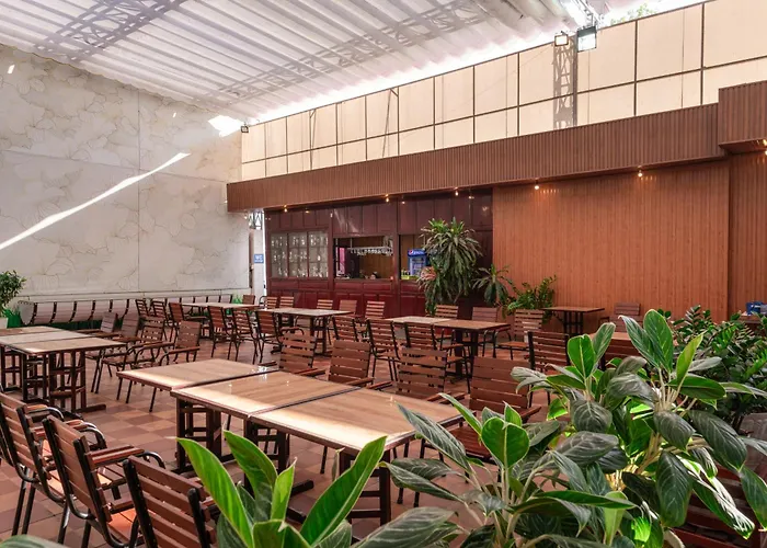 Van Phat Riverside Hotel
