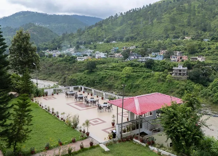 Justa Riverside Resort Srinagar