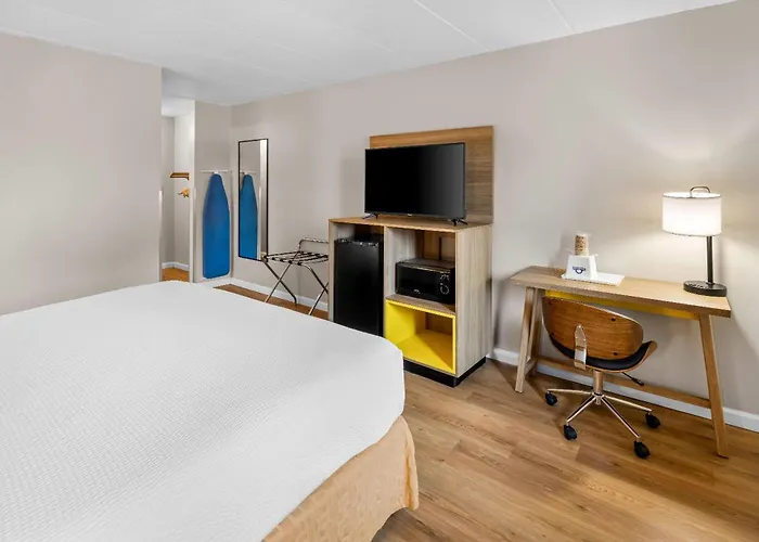 Days Inn By Wyndham Columbus East Airport