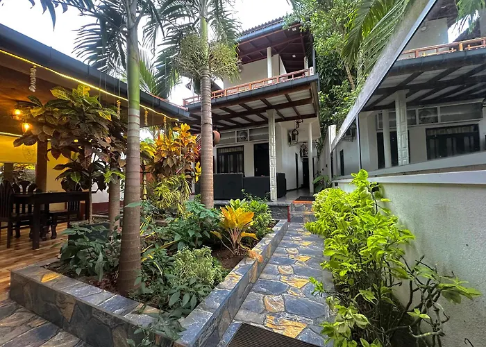 Rekawa Turtle Gate Hotel
