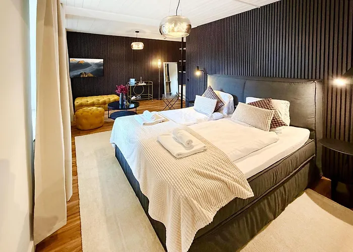 Du Glacier Boutique & Traditions Hotel