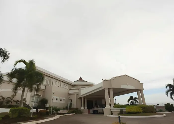Primus Hotel And Resort