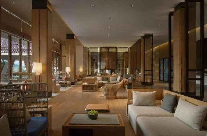 La Fountain Hotel & Resort Sanya