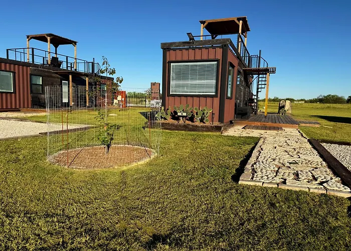 Hill Country Container Home Rooftop Deck & Pool