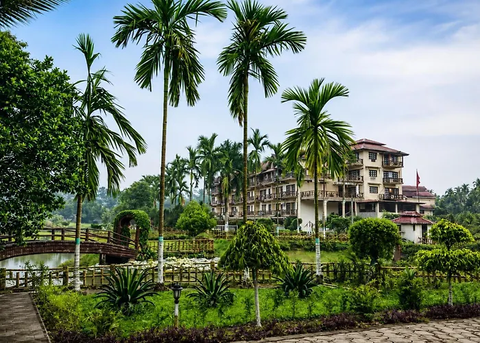 Hotel Dream Land With Swimming Pool Facility In Lataguri