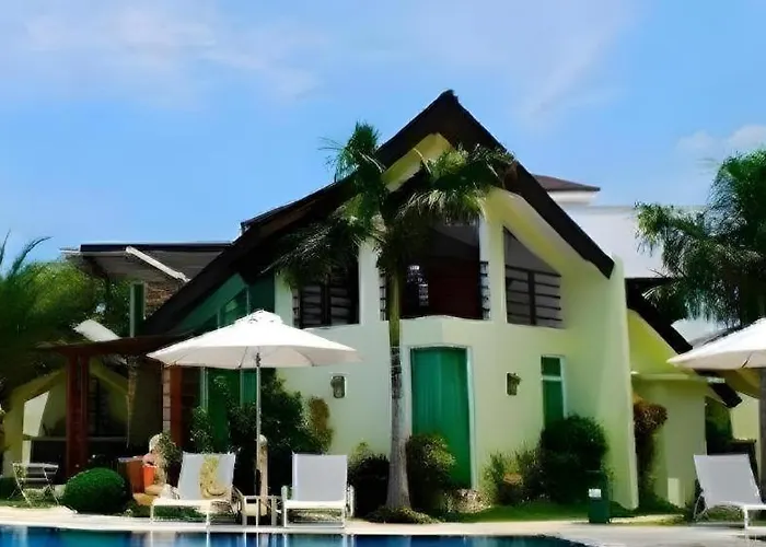 Acuatico Beach Resort & Hotel