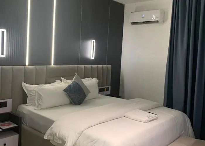 Vegas Astoria Hotel And Suites