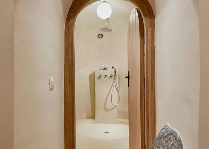 Mystique, A Luxury Collection Hotel, Santorini (Adults Only)