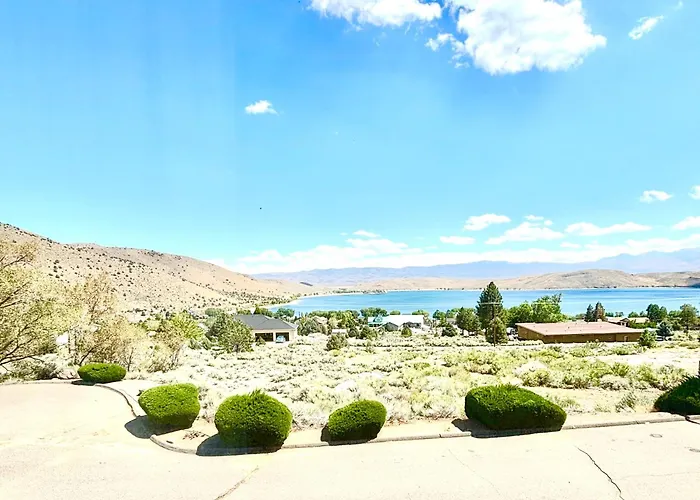 Topaz Lodge