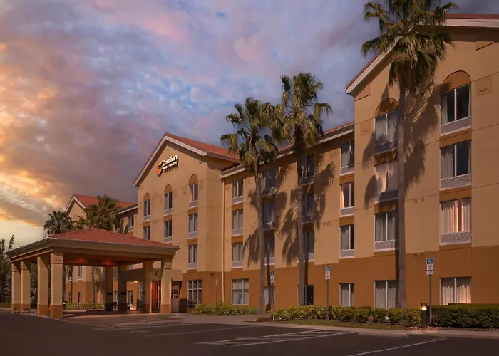 Comfort Inn & Suites Orlando North