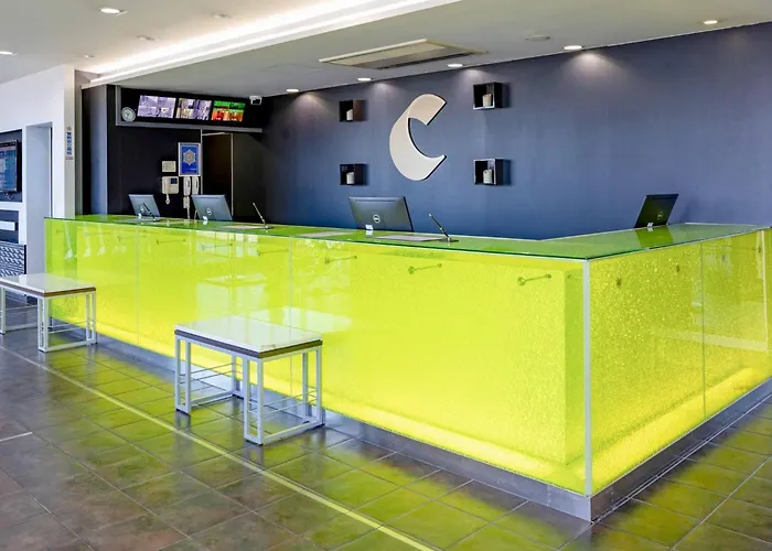 Comfort Hotel Central International Airport