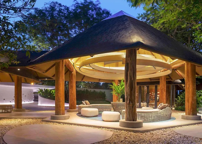 Mercure Rayong Lomtalay Villas & Resort