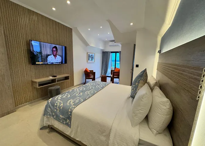 Crown Beach Hotel Seychelles