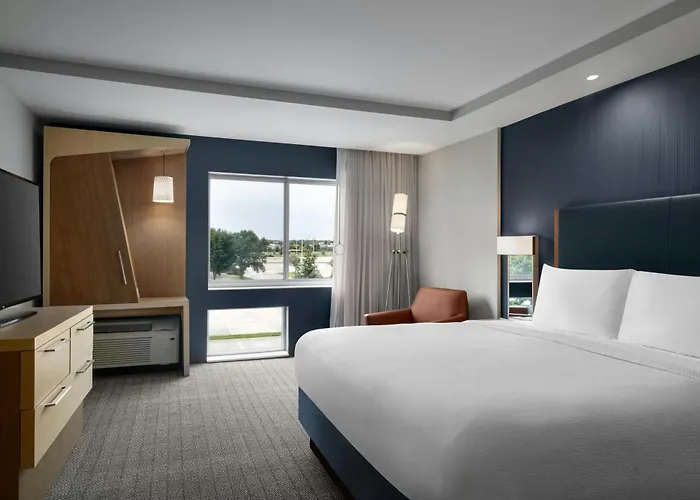 Courtyard By Marriott Omaha Bellevue At Beardmore Event Center