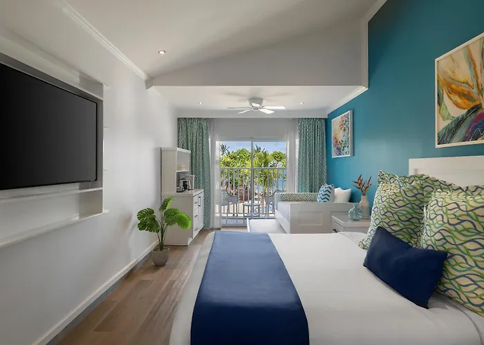 Coconut Bay Beach Resort & Spa All Inclusive