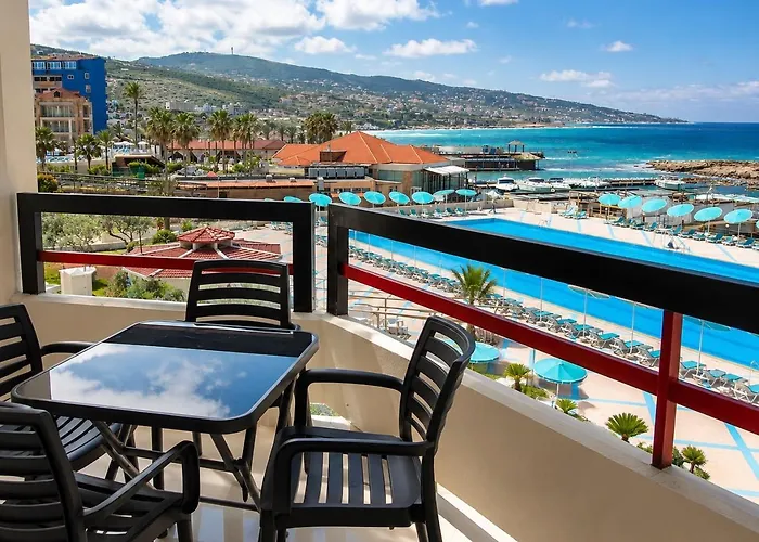 Beachfront Chalet In Aqualand Resort - Batroun