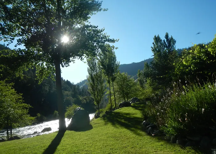 Strawhouse Resorts