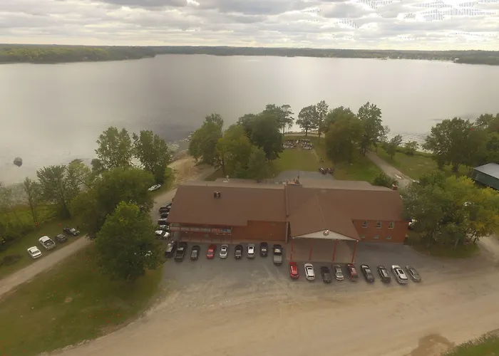 Stoco Lake Lodge