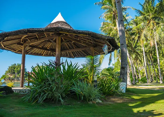 Caluwayan Palm Island Resort & Restaurant